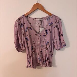 BNWT Stradivarius Lilac Floral V-Neck Puff Sleeve Peplum Top S